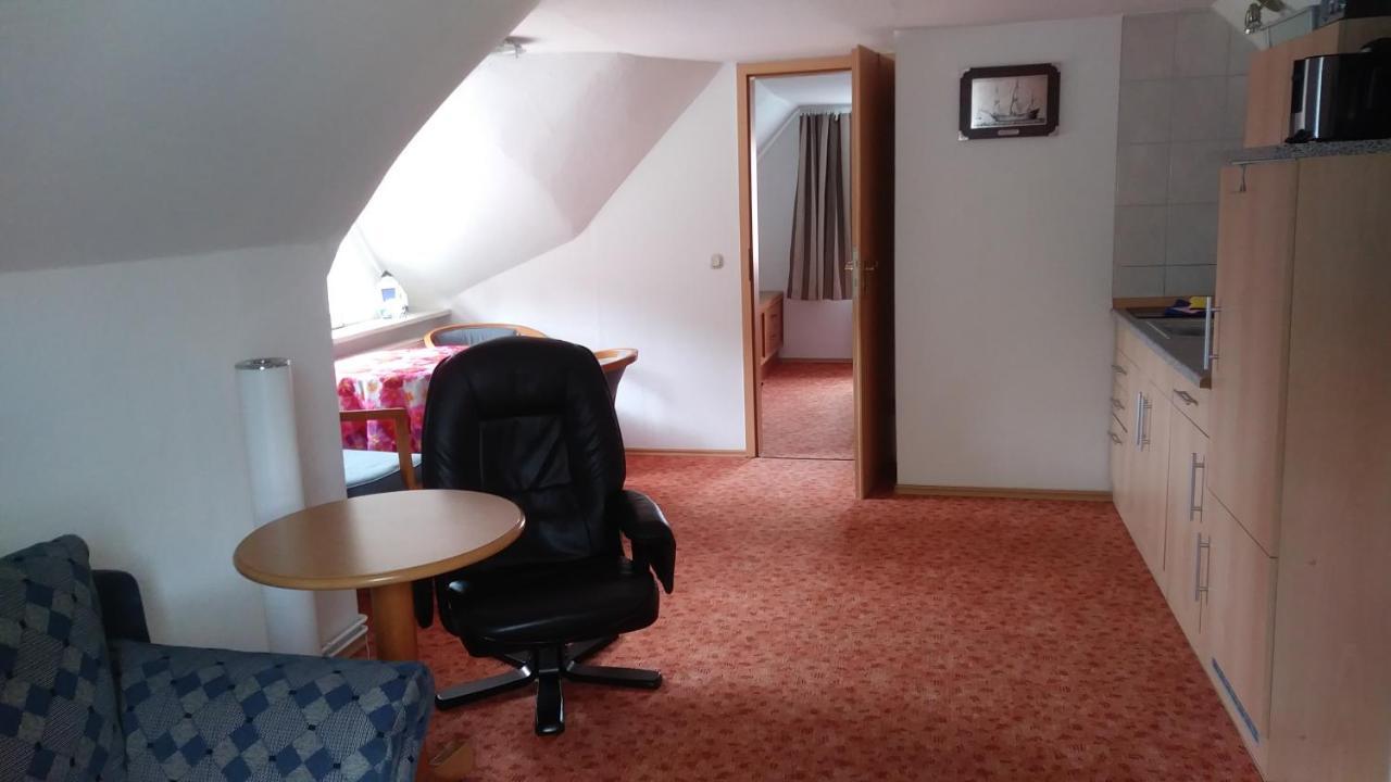 Urlaub Bei Hauenstein Apartman Born Kültér fotó